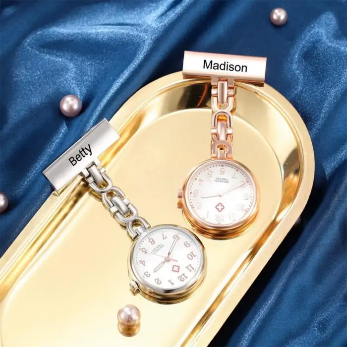 Montre de poche personnalisée avec nom pour infirmières