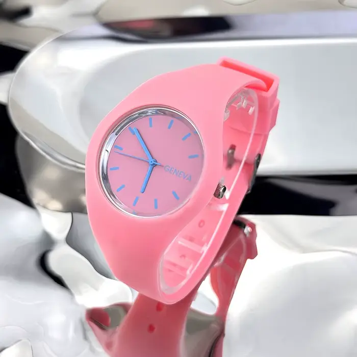 Montre pour femme Simple mode femmes marque de luxe étanche montres à Quartz Ultra-mince conception dames
