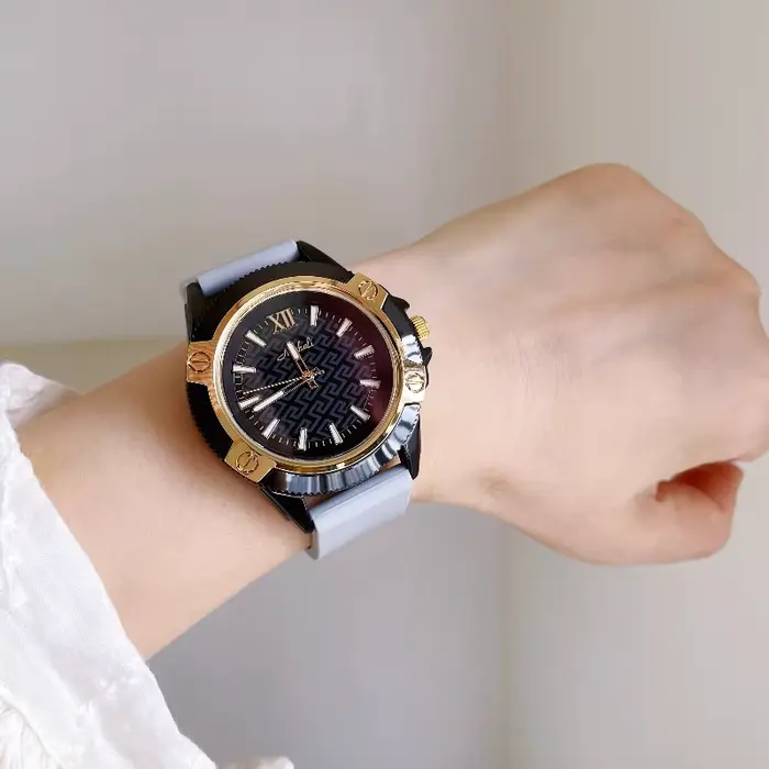 Grand-mère gris mode haute qualité grand cadran montre Silicone lumineux Quartz Couple montres pour hommes femmes 2025
