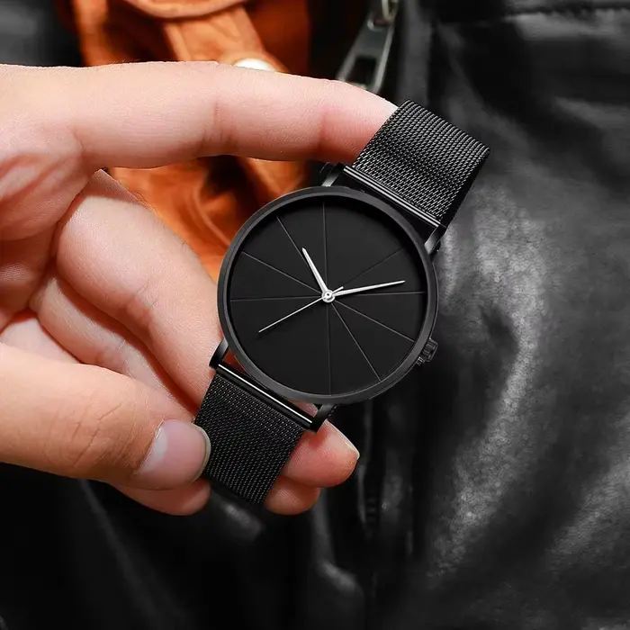 Montres de mode pour hommes minimalistes simples