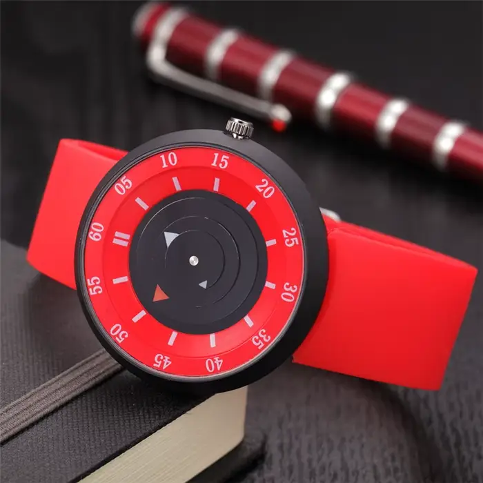 Montre à quartz avec bracelet en caoutchouc pour hommes