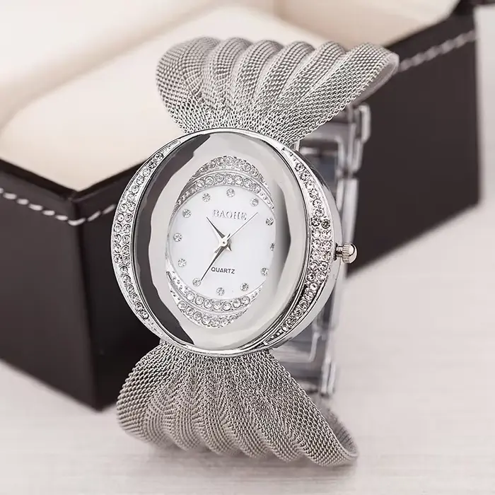 Bracelet montre élégant pour femmes avec mouvement quartz et bracelet en alliage pour diverses occasions spéciales