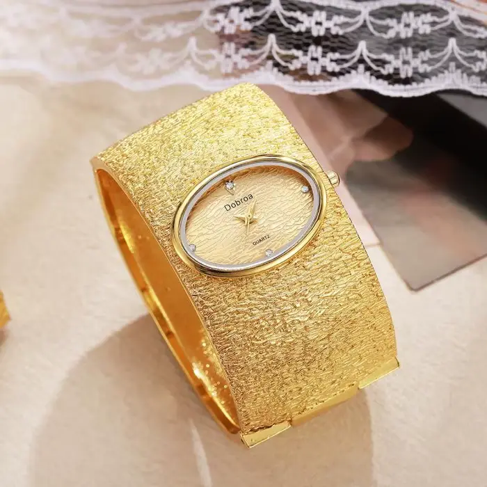 Montre-bracelet de luxe pour femme motif écorce quartz ovale largeur bande 35mm cadran 38mm alliage élégante pour femmes occasions spéciales