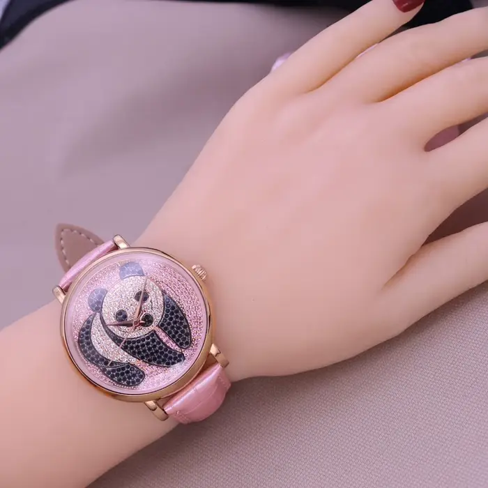 Vente Davena Panda montre pour femme grand strass cristal heure de mode Bracelet en cuir véritable horloge fille anniversaire boîte-cadeau