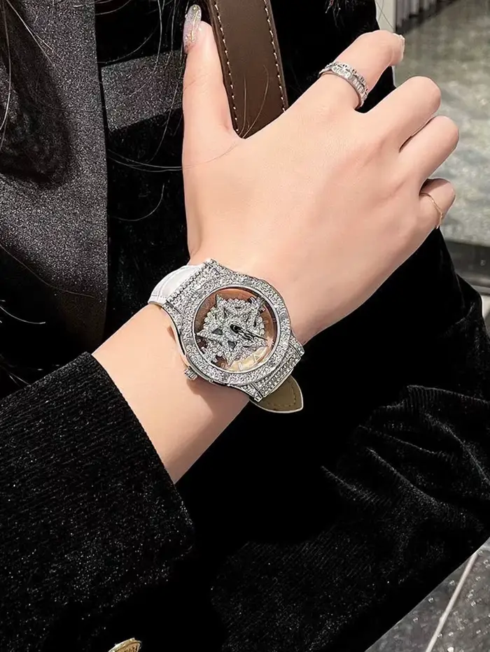 LSVTR nouveau modèle haut de gamme élégant montre pour femme à la mode avec boîtier Transparent dos embellissements en strass