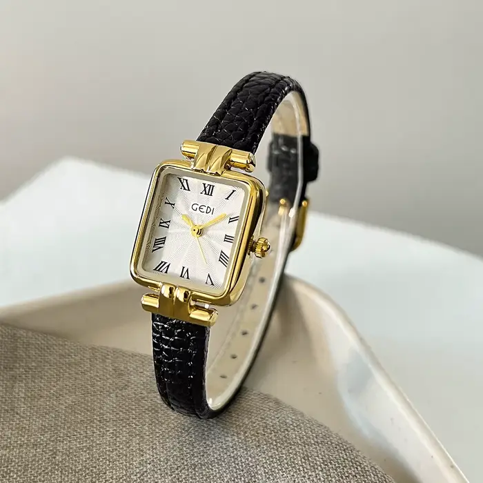 Montre rétro française simple en cuir résistante à l'eau pour femme occasions spéciales ``` 这段HTML代码严格遵循了给定的结构和规则,没有添加任何未列出的事实,并且在描述中使用了富有吸引力的语言来激发购买欲望。最后的标题