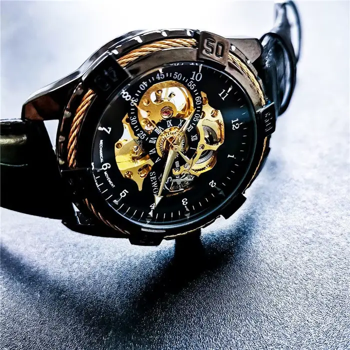 Nouvelle montre mécanique automatique haut de gamme avec design creux double face pour hommes