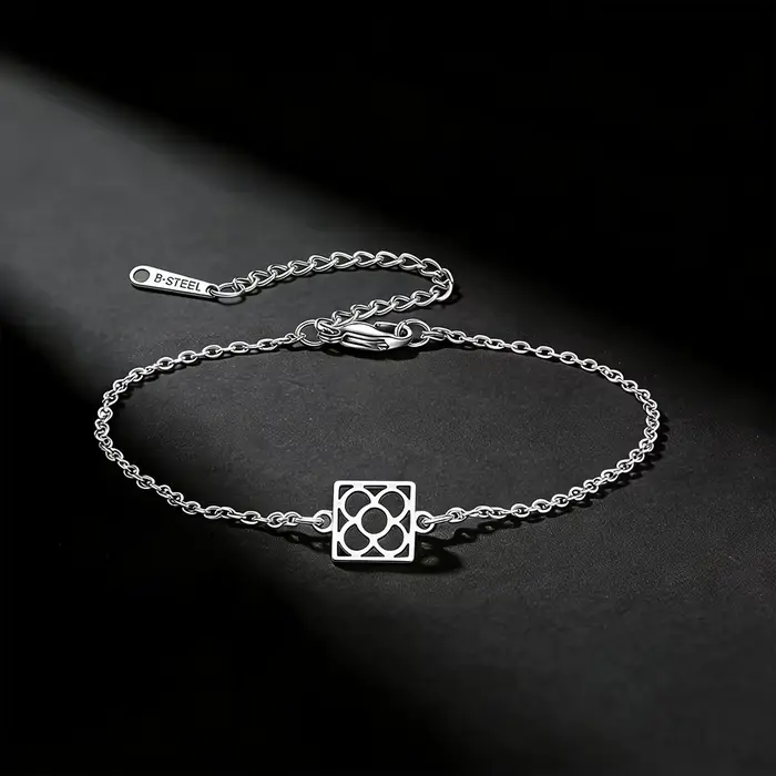 Bracelet fleur HIPEE Barcelone en acier inoxydable plaqué or