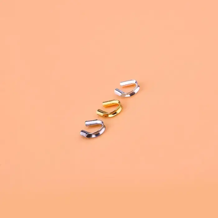 Accessoires de boucle de collier en argent regardé S925
