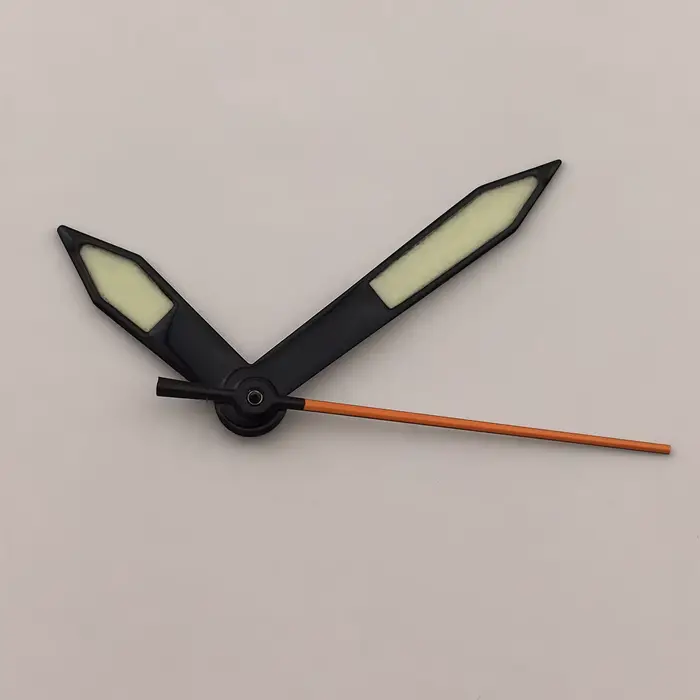 Aiguille de montre verte lumineuse