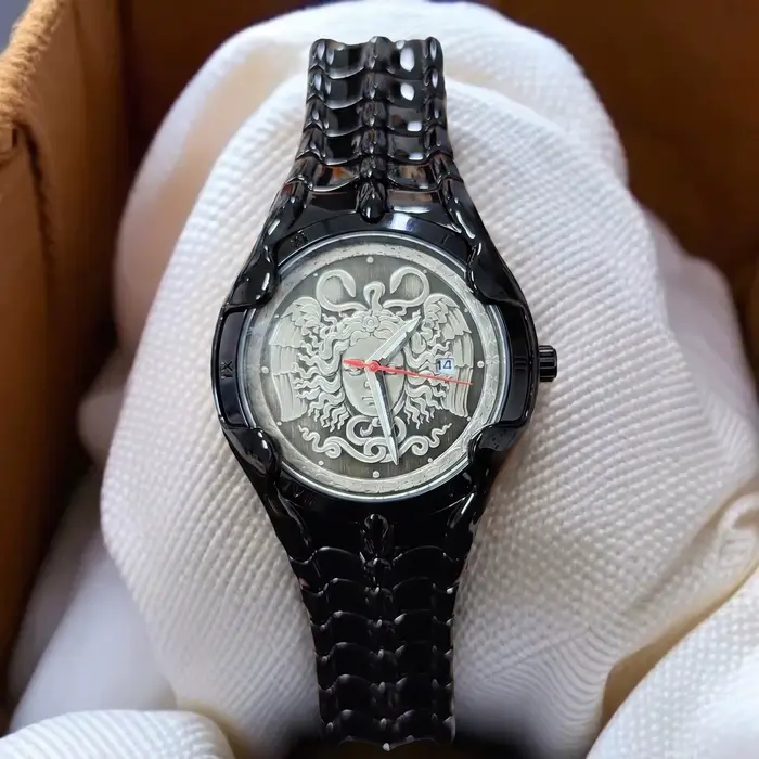 Montre-bracelet CILOA de luxe en or avec chaîne serpent