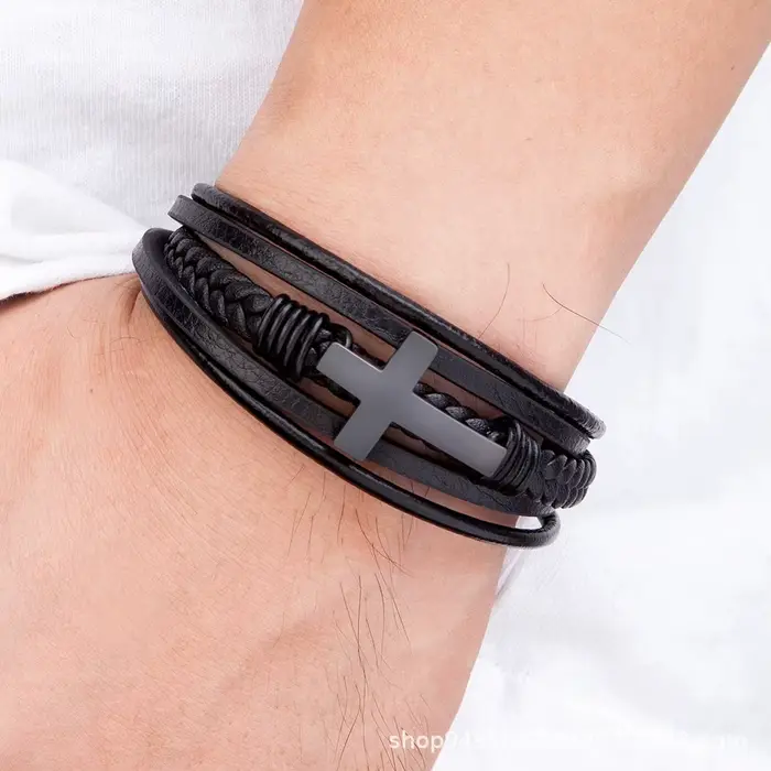 Bracelets en cuir tressé pour hommes et femmes