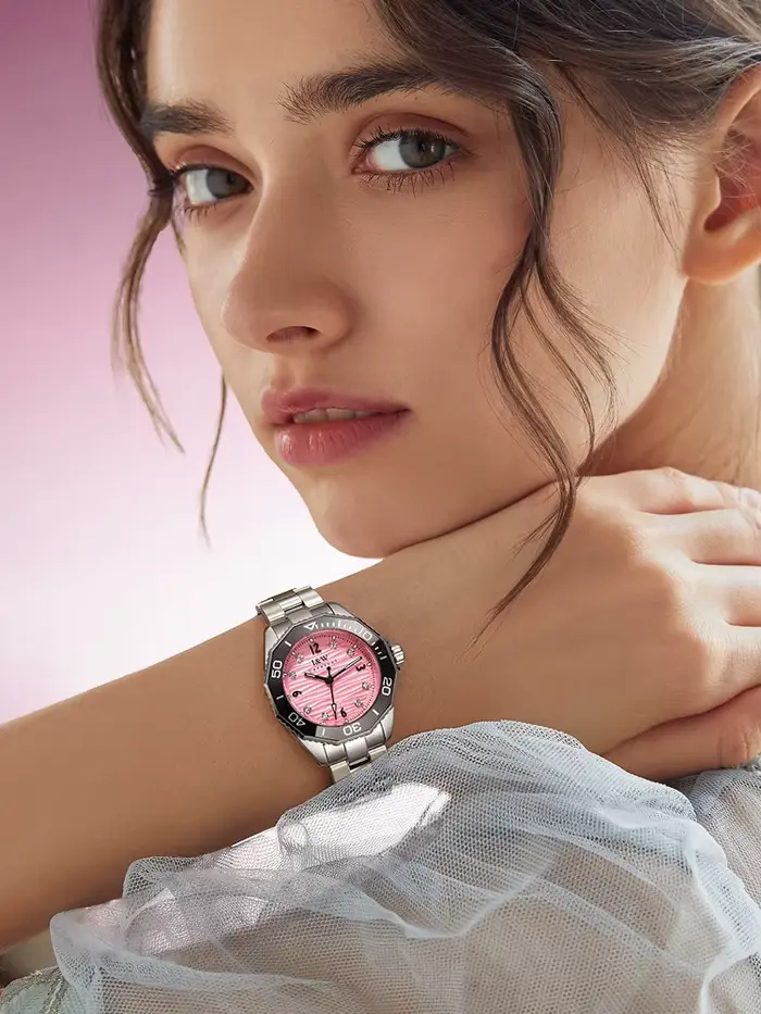 Montre IW CARNIVAL Quartz pour Femmes Saphir Élégante Occasions Spéciales Robuste Pratique