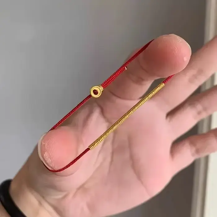 Bracelets de bénédiction en corde rouge avec perles rondes couleur or pour femmes