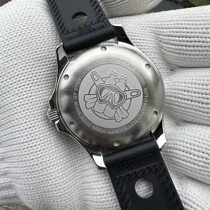 STEELDIVE SD1957 Nouvelle Arrivée 42MM Lunette Vintage Étanche 300M NH35 Lumineux Vert Verre Saphir Montre de Plongée Automatique