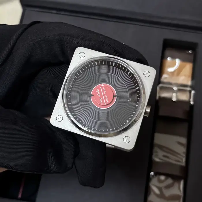 Montre à quartz en vinyle SKU pour homme