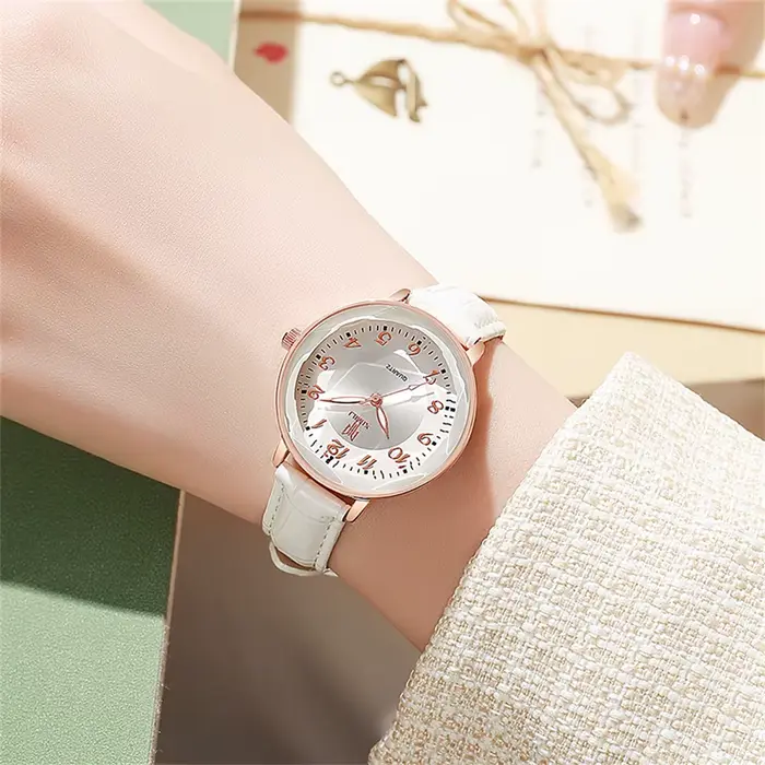 Mode Vert Montre Femmes Affaires 2025