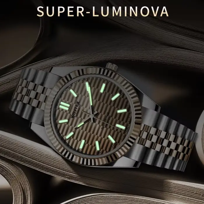 Montre mécanique automatique style log avec boîtier et bracelet en acier de 40 mm de diamètre et 14 mm d'épaisseur