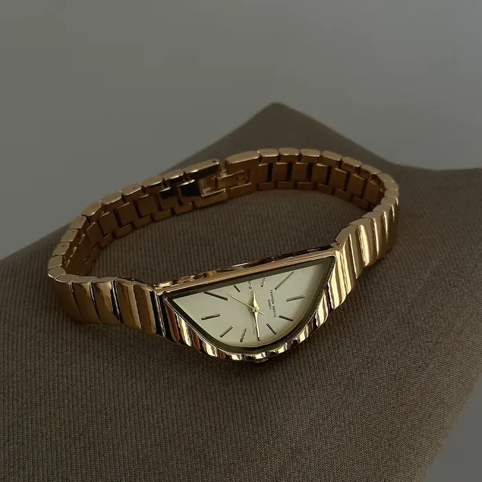 Montre GEDI Or Élégante 2026 Montres-bracelets pour Femmes Montres de Luxe Vintage Niche Étanche à Quartz Cadeaux