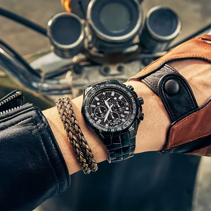 Montre-bracelet de sport à quartz en acier inoxydable étanche pour hommes