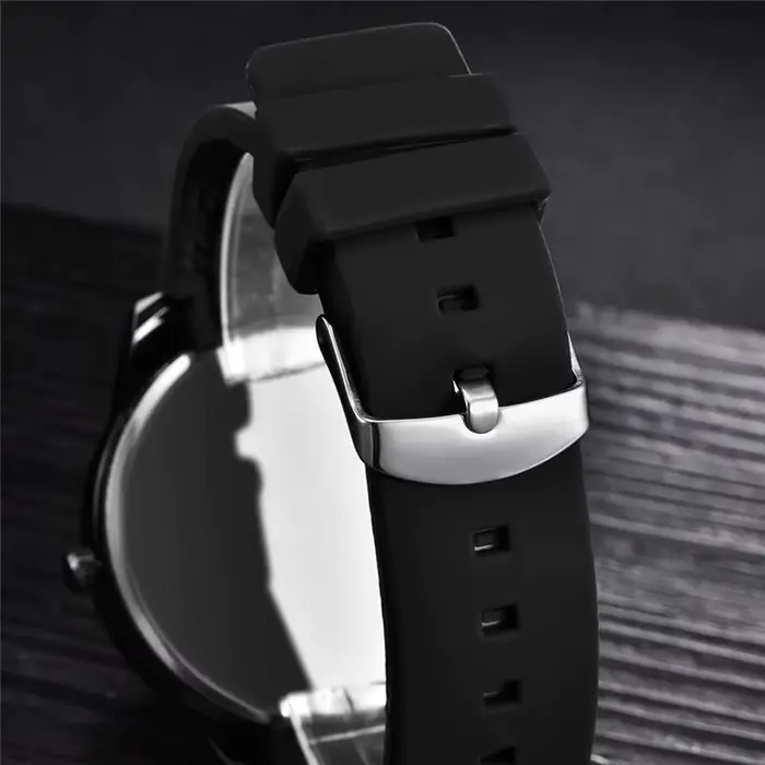 Cool Unique Designer Montres bon marché pour hommes mode élastique Simple montre à Quartz Erkek Barato Saat