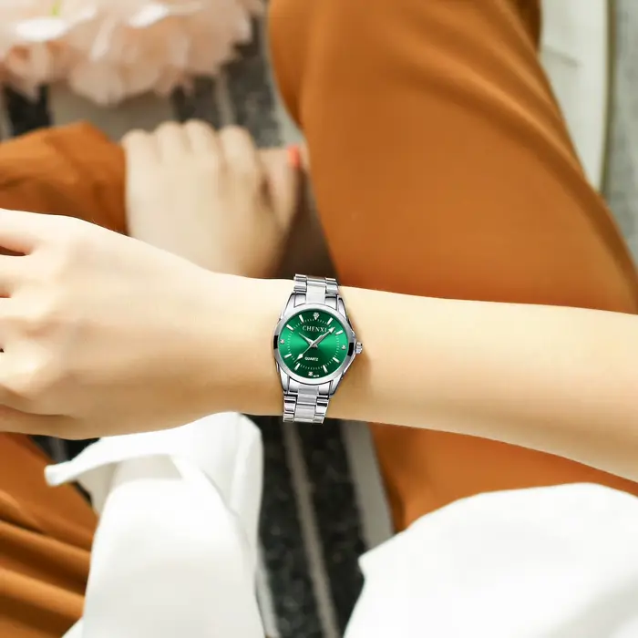 Montre CHENXI en acier inoxydable pour femme avec mouvement quartz résistante à l'eau pour différentes occasions spéciales