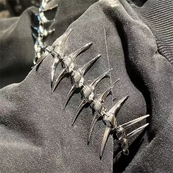 Bracelet en argent avec corne d'épine