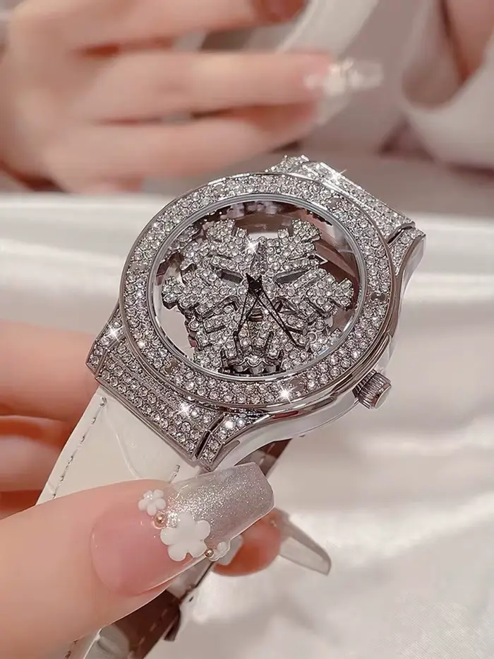 Nouvelle montre à quartz élégante pour femme en argent