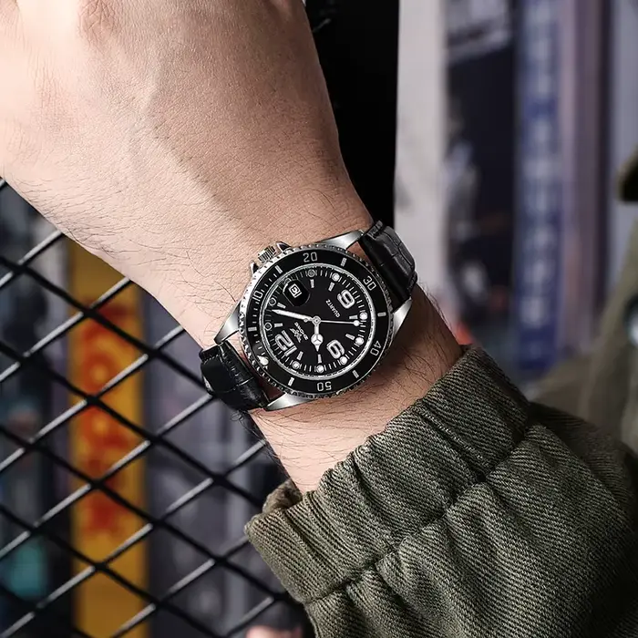 Montre bracelet en cuir pour hommes