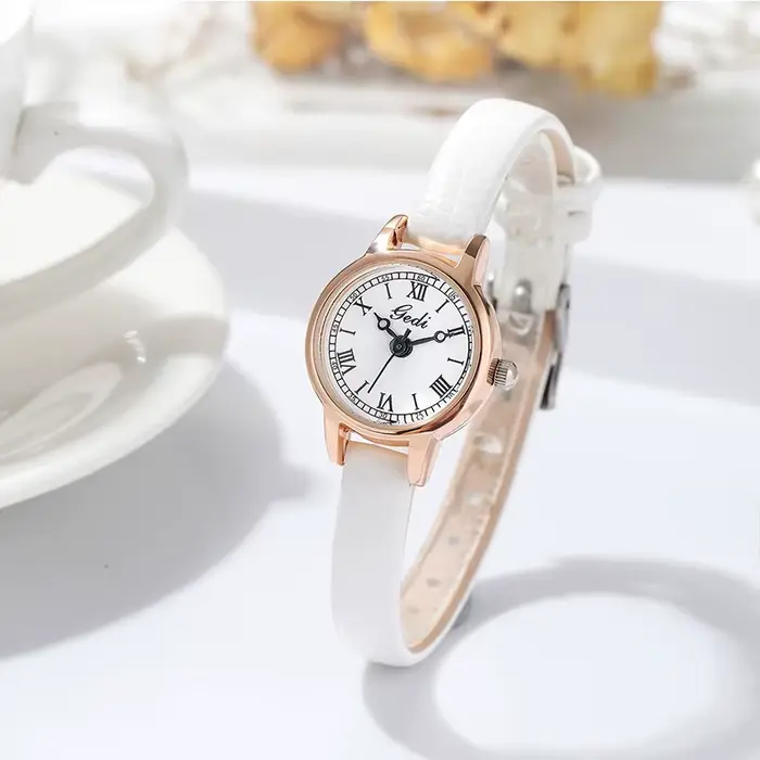 Montre pour femme rétro petite fille étudiant montres Niche haut de gamme bracelet en cuir étanche d
