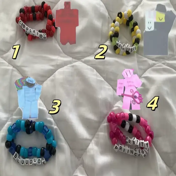 Manchettes de bracelet de perles double couche faites à la main avec breloques de l'alphabet personn