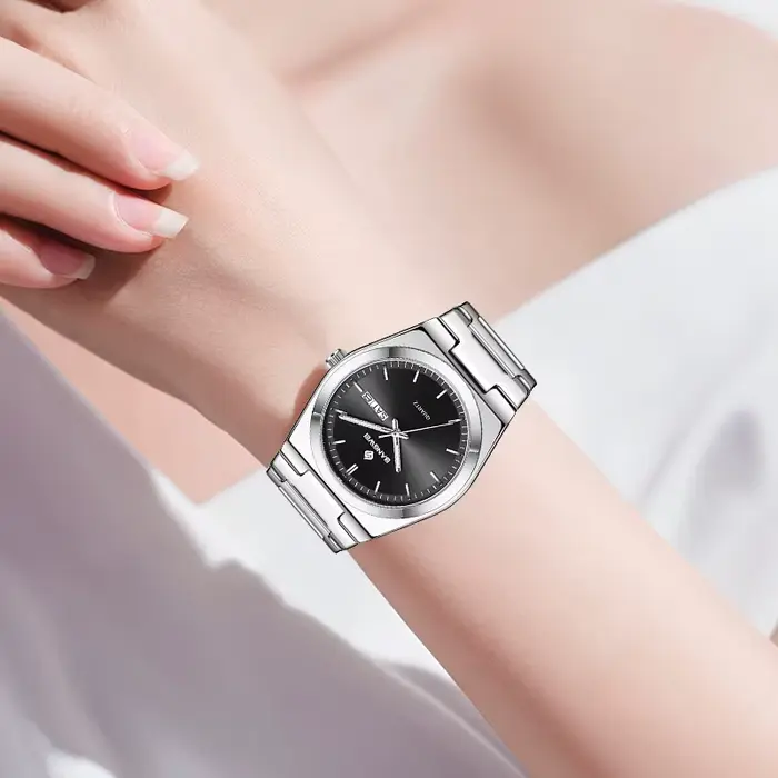 Montre d'affaires élégante pour femme avec mouvement à quartz, résistante à l'eau, calendrier complet et design moderne