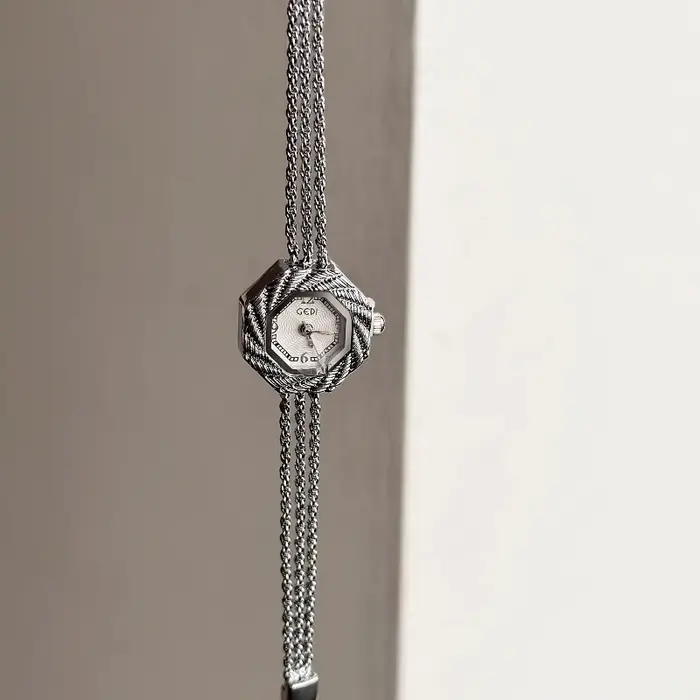 2025 dames de luxe montres élégant diamant bijoux Quartz Bracelet montre-Bracelet cadeaux pour les femmes mode robe