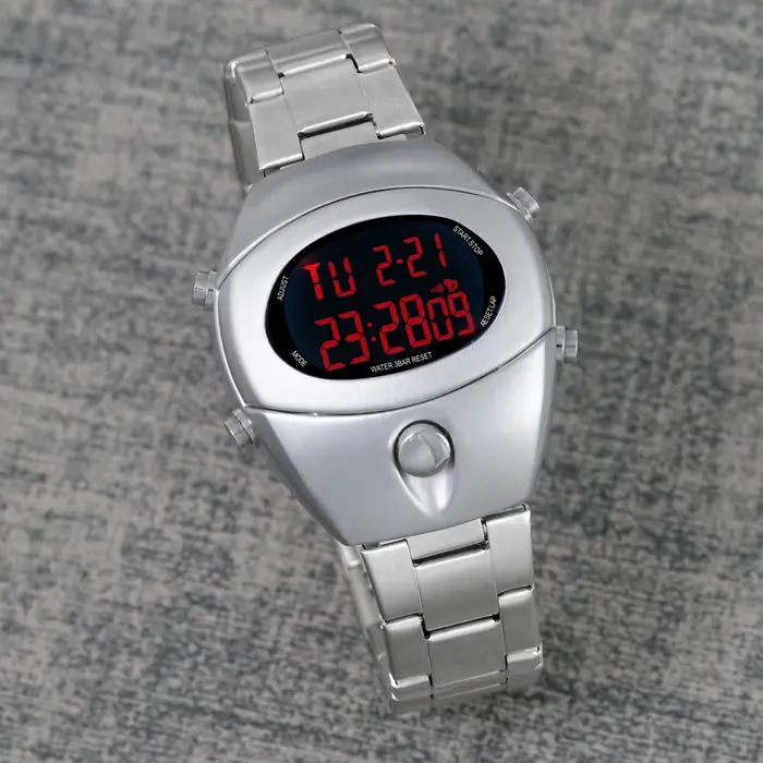 Montre pour hommes de mode de forme spéciale rétro Y2K montre électronique style millénaire personna