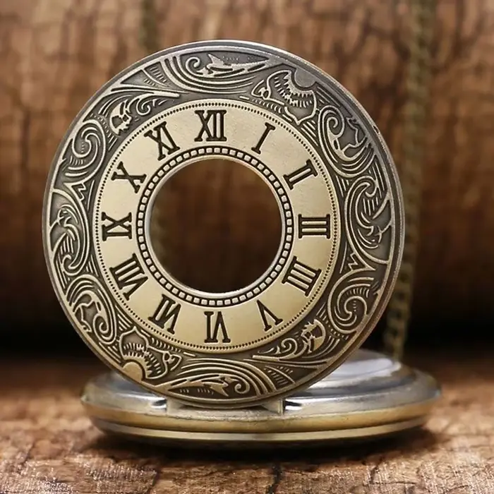 Montre à gousset vintage cadran gravé style rétro montre-collier unisexe cadeau tendance homme femme occasions spéciales historiques