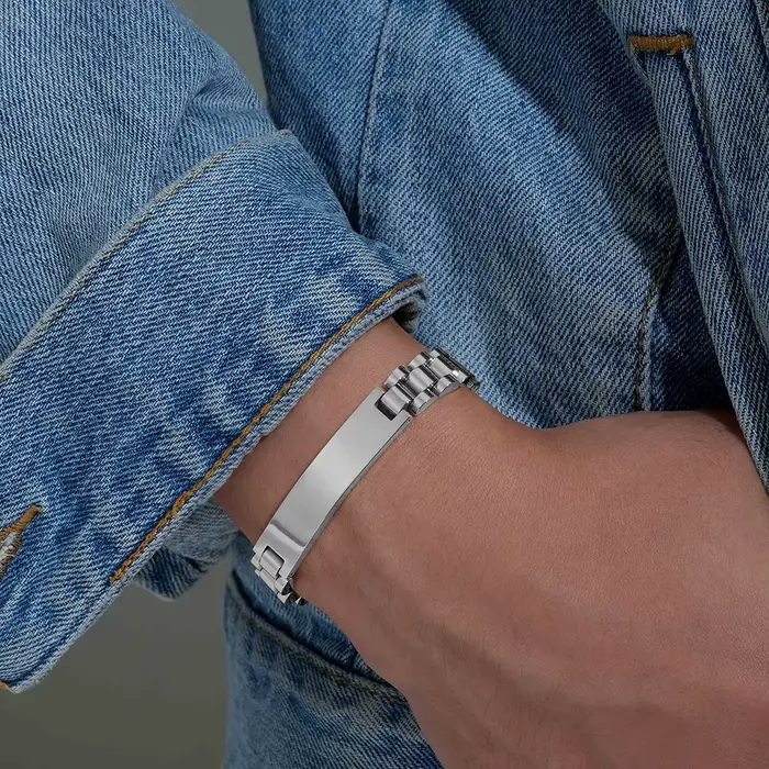 Bracelet de montre en acier titane lisse pour hommes