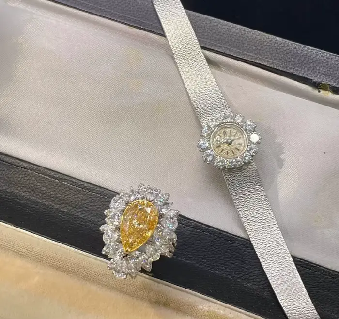 Montre de Luxe Femme 2026 Nouvelle Collection – Cadran Exquis avec Strass – Montre-Bracelet à Quartz Haut de Gamme