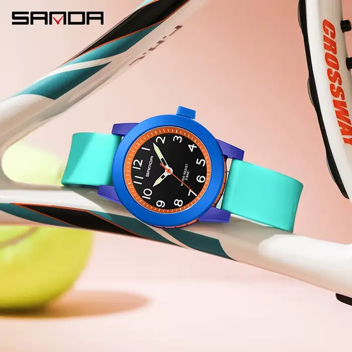 Montre en caoutchouc édition limitée avec écran tactile pour enfants et adultes, résistante à l'eau, pour les occasions spéciales et les activités outdoor
