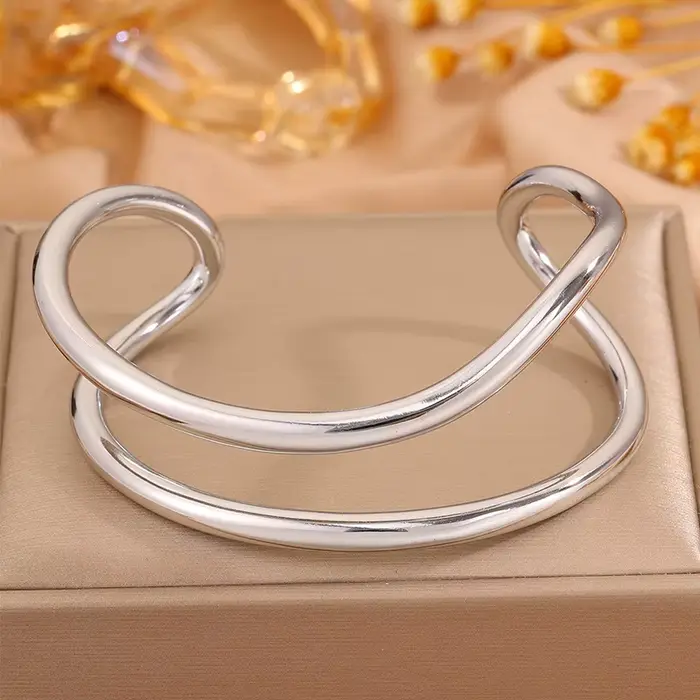 Bracelet en acier inoxydable - bague simple et élégante