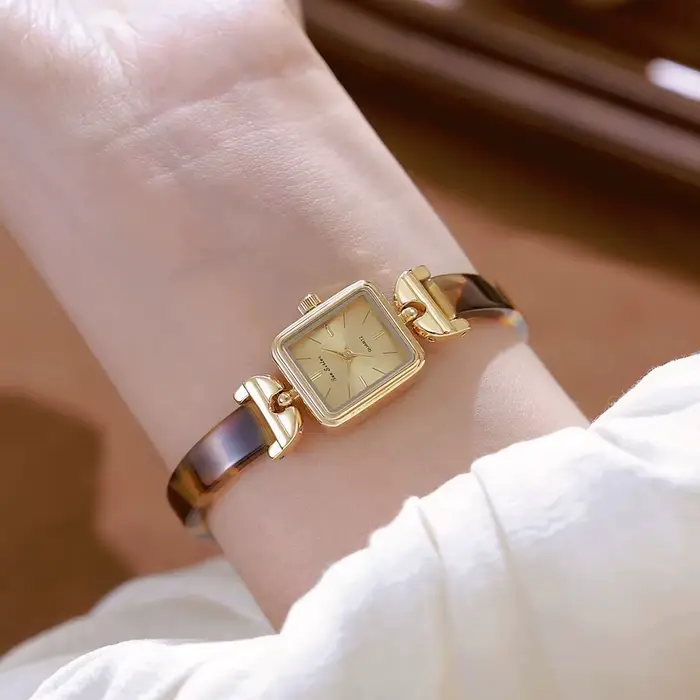 Bee Sister dames montres nouveau 2025 luxe écaille de tortue ambre