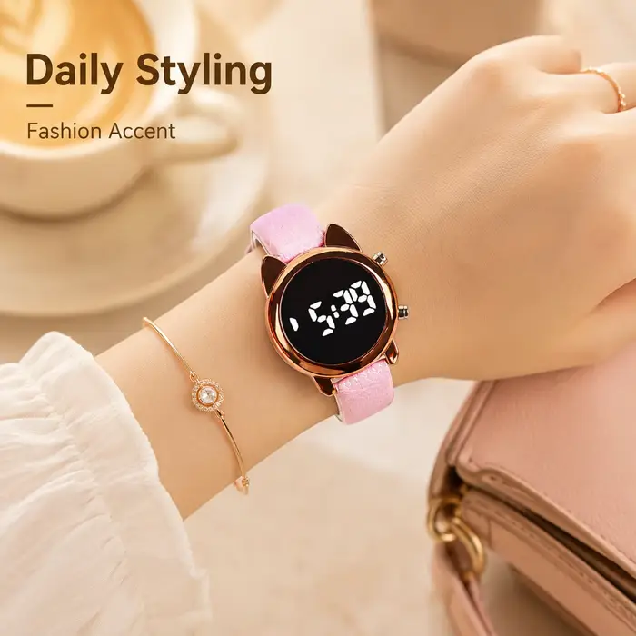 Montre numérique LED avec design oreilles de chat, boîtier en or rose et bracelet brillant gaufré pour femmes occasions spéciales et tenues quotidiennes