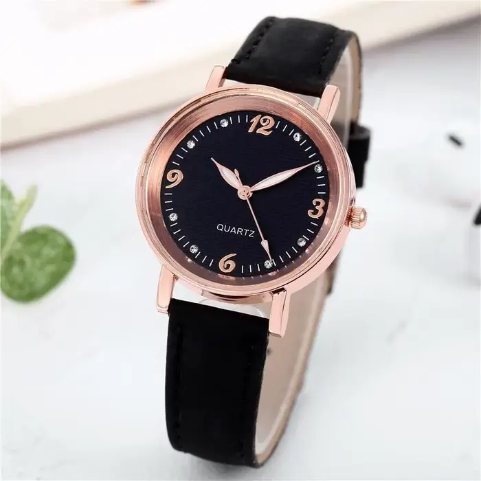 Montres pour femmes bracelet en cuir