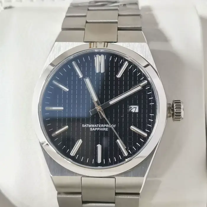Montre pour homme en verre saphir