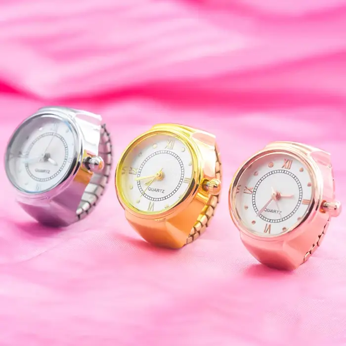 Nouvelles offres spéciales montres à anneau littéral romain créatif avec boîtiers en alliage