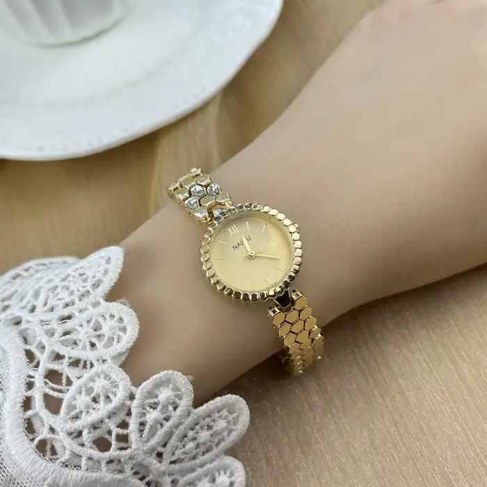 Vintage dames petite montre en or vente chaude bracelet en nid d'abeille femmes