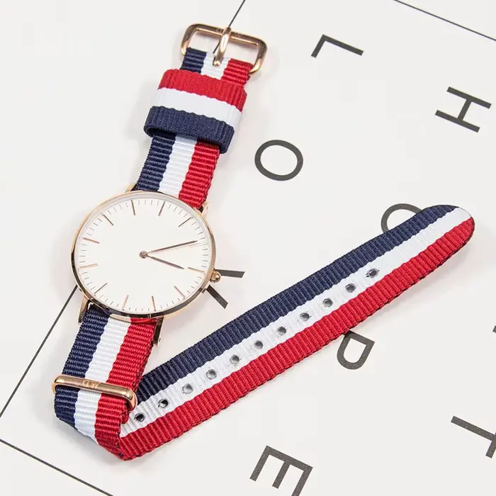 Bracelet de montre en nylon respirant pour montre traditionnelle étanche et multicolore adapté aux différentes tailles et occasions de port