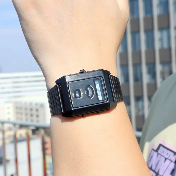 Montre pour hommes avec cadran rectangulaire Tri-affichage alarme rétro-éclairage Quartz mouvement hybride électronique montre-bracelet unisexe en acier inoxydable