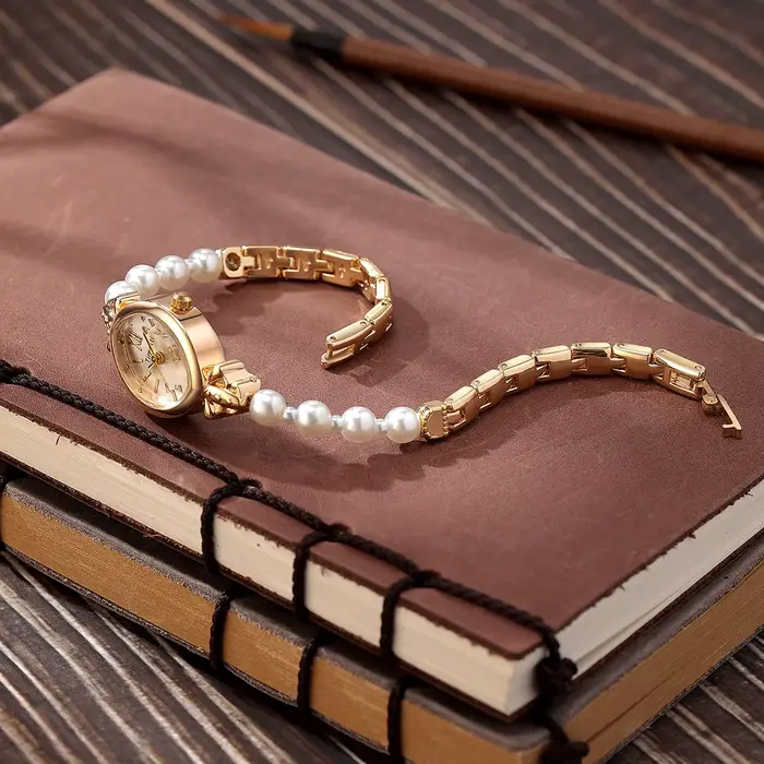 Montre à mouvement à quartz élégante, romantique, rétro et simple