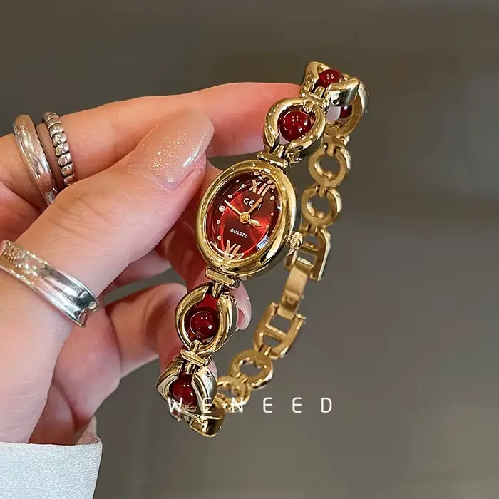 Nouvelle montre pour femme rouge