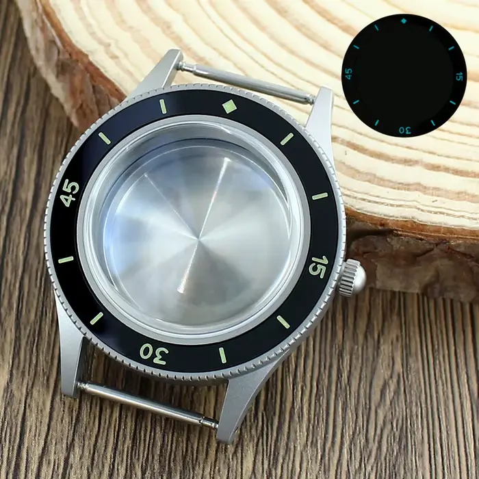Boîtier de montre de plongée vintage sablée 50 ATM avec verre saphir à bulles et lunette superlumine